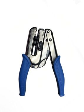 We R Memory Keepers Crop-A-Dile Power Punch